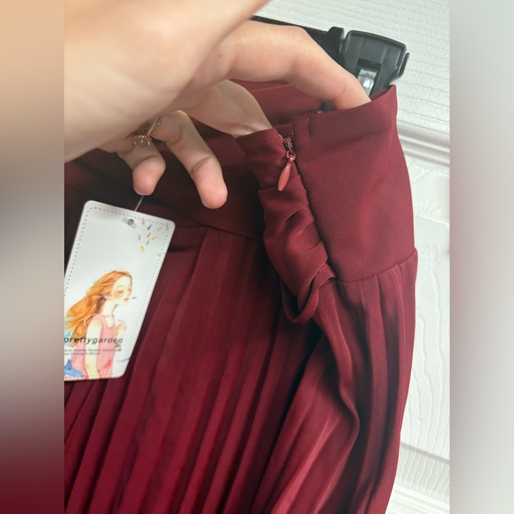 NWT PrettyGarden Burgundy Pleated Asymmetrical Midi Skirt Size XL - Picture 4 of 4